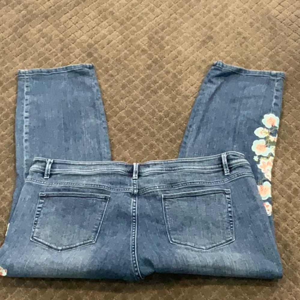 J. Jill Embroidered Denim Crop - Picture 8 of 16
